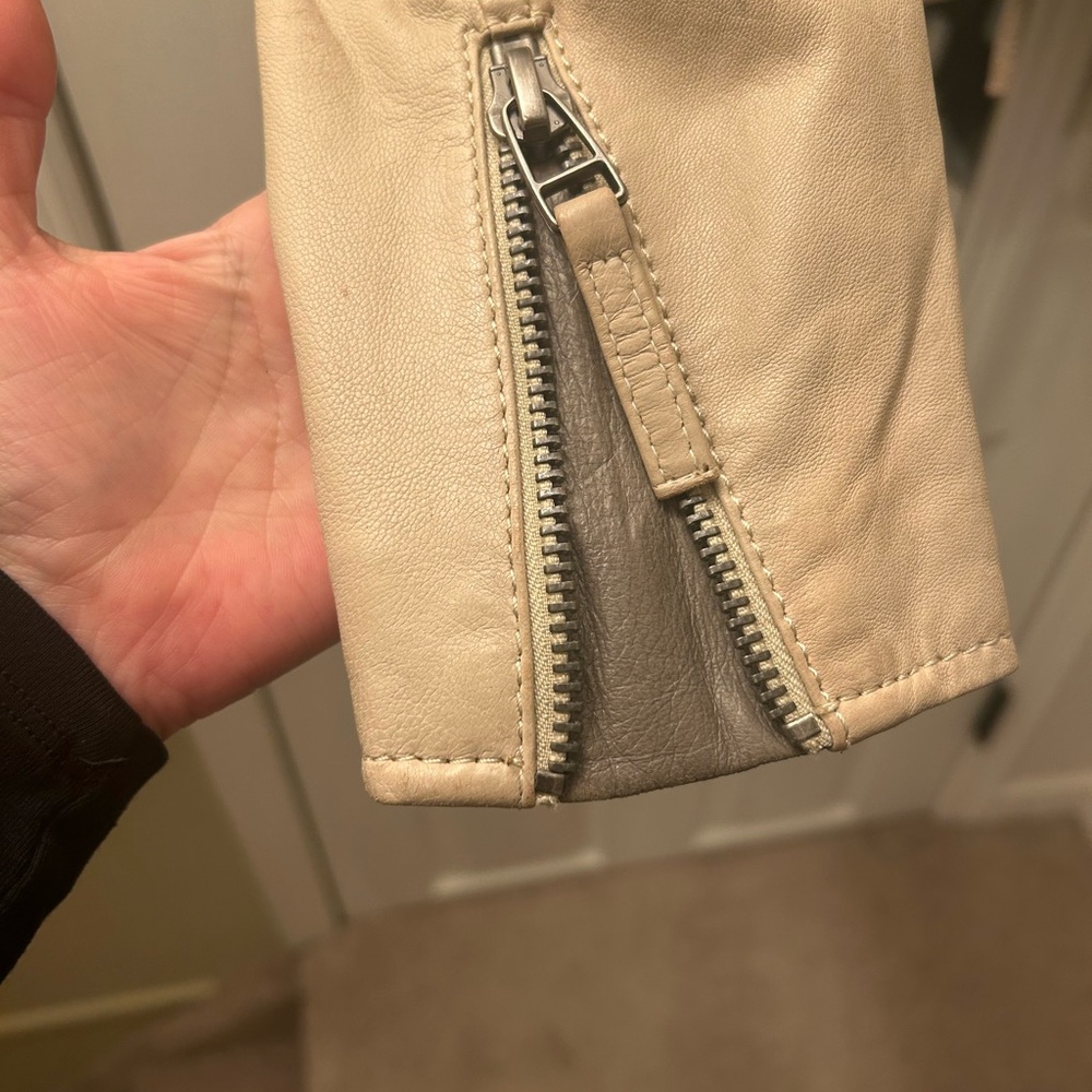 Mauritius Tan Leather Jacket with Gray Star Accents - Picture 7 of 12